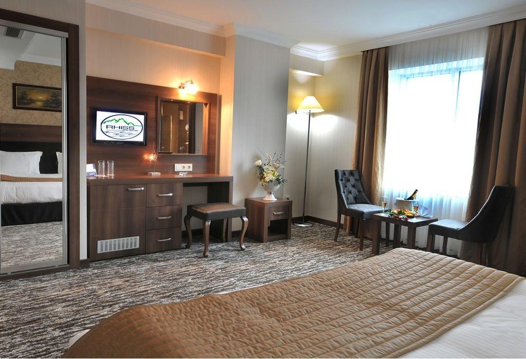 Rhiss Bostanci Hotel 3*