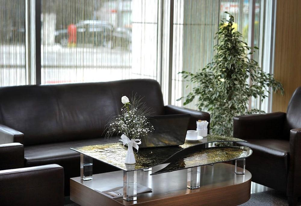 Rhiss Bostanci 4* Стамбул